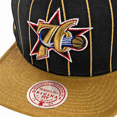 Team Pin Snapback HWC Philadelphia 76ers