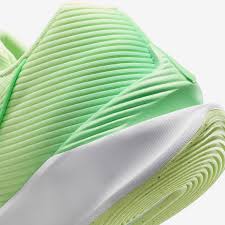 Nike Air Jump Academy basketbalschoen