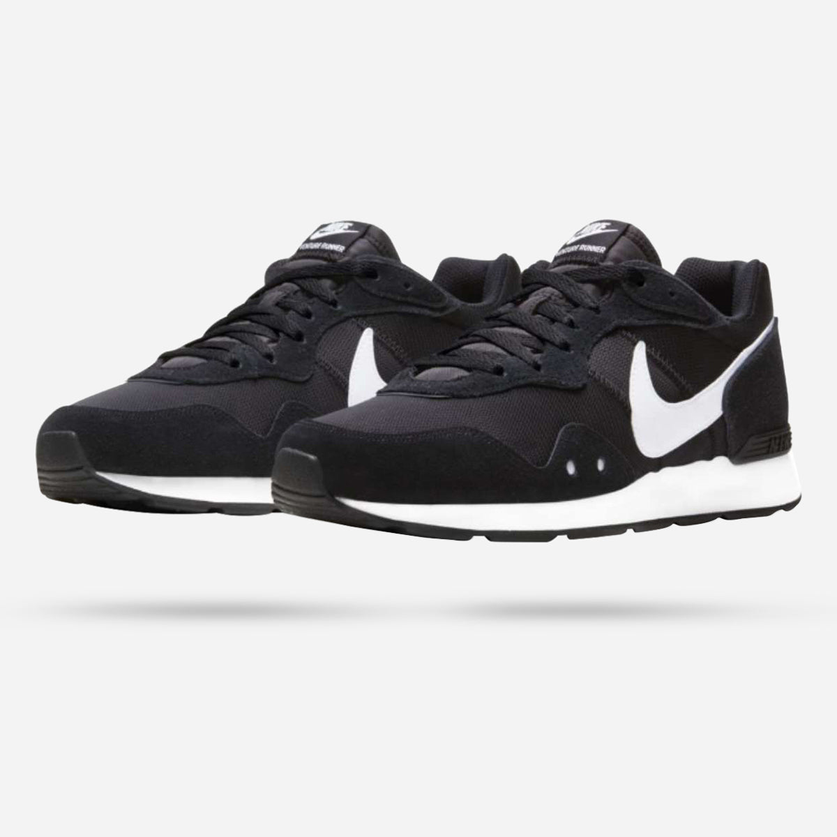 Nike - Venture Runner SALE