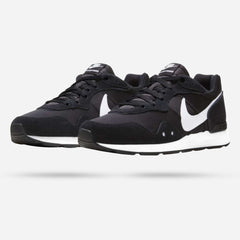 Nike - Venture Runner SALE